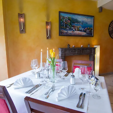 Tuniberg Restaurant 3* 弗赖堡