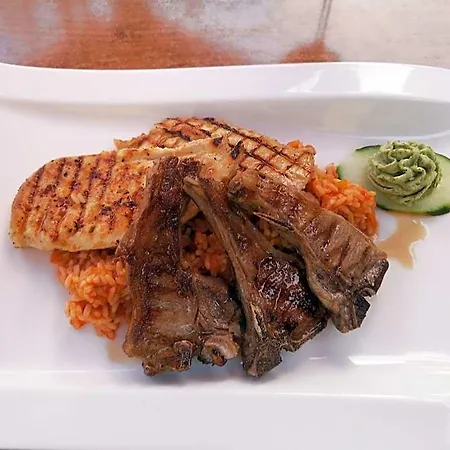 Tuniberg Restaurant 酒店