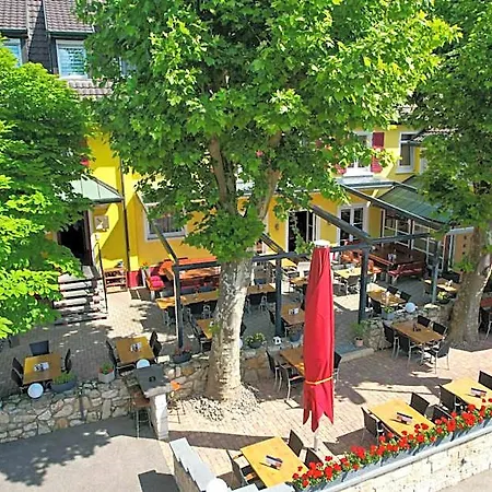 Tuniberg Restaurant 酒店