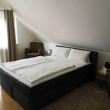 Tuniberg Restaurant 3* 弗赖堡