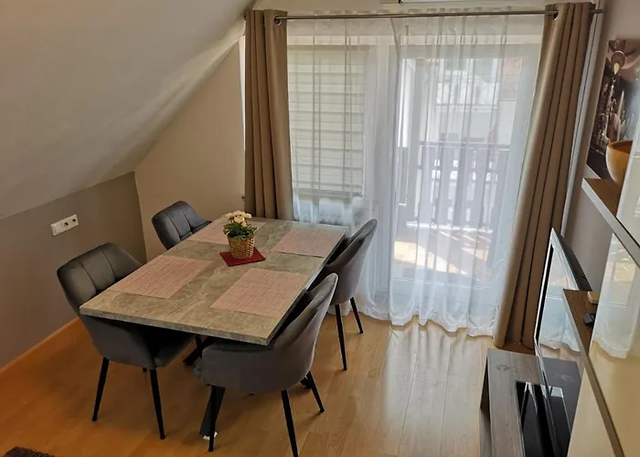 Hotel Tuniberg Restaurant 3*