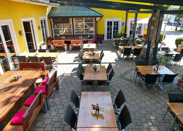 Tuniberg Restaurant Hotel 3*