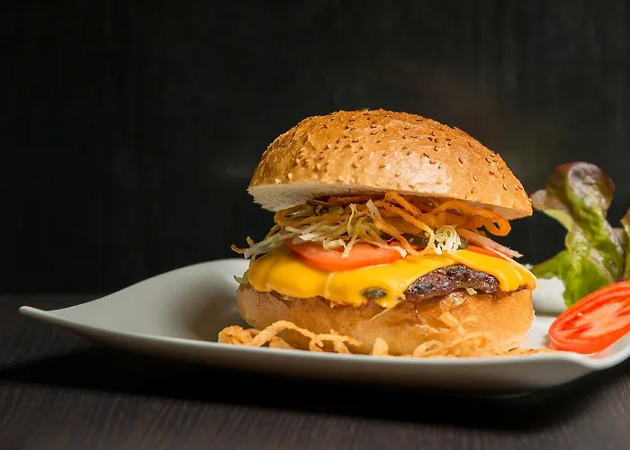 Tuniberg Restaurant Hotel 3*